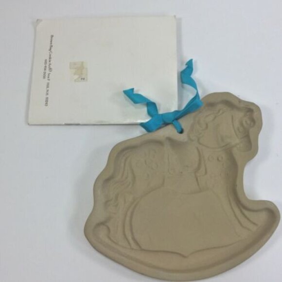 VINTAGE Brown Bag Cookie Art Rocking Horse Mold 1984 Unused with Recipe Book - Picture 4 of 6